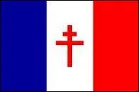 Par quel emblème son drapeau se différencie-t-il de celui de la France "occupée " ?