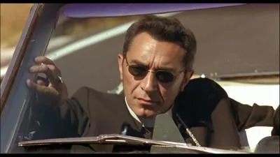 Qui joue Frollo dans le film  Quasimodo d'El Paris , sorti en 1999 ?