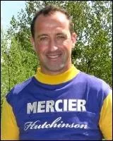 Comment s'appelle ce cycliste qui fut champion du monde sur route en 94 aprs avoir t champion de France en 92 ?