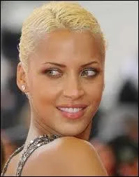 Quelle est cette star ?