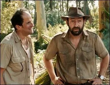 C'est un film d'Olivier Baroux sorti en 2008, dans lequel Kad Merad est un guide qui n'a jamais mis les pieds dans la brousse.