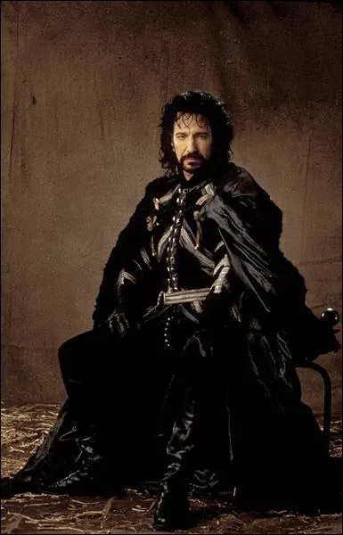 L'ennemi jur de Robin des Bois, dans le folklore anglais, est le Shrif de :