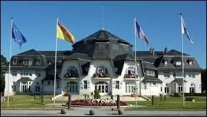 Je termine avec la commune de Thaon-les-Vosges et ses habitants rpondant au nom de ...