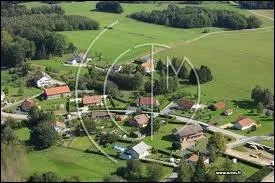 Les habitants de Nompatelize portent le gentil ...