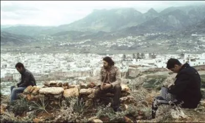 Dans ce film de Faouzi Bensadi, le cambriolage de la bijouterie de Ttouan rassemble les trois amis, Malik, Allal et Soufiane qui n'ont rien  perdre et qui n'ont peur de rien.