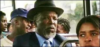 Dans ce film sur l'Afrique du Sud, Sipho Makhaya espre beaucoup de la Commission Vrit et Rconciliation, aprs 43 ans de loyaux services, d'humiliations et de souffrances.