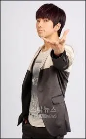 Qui est ce chanteur coren ?