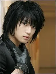 Qui est ce chanteur coren ?