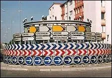 Au rond point je peux ...