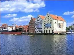 L'Oder-Neisse est la frontière entre la Pologne et...