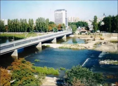 Sylvie Vartan a chanté ''La Maritza'' qui se trouve en...