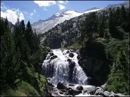 Où la Garonne prend-elle sa source ?