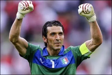 Qui est ce footballeur ?