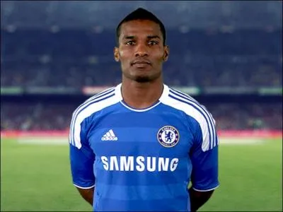 Qui est ce footballeur ?