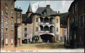 Les habitants de la ville de Thiers se nomment ...