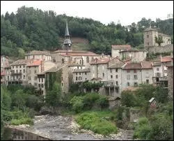 Comment nomme-t-on les rsidents de la commune d'Olliergues ?