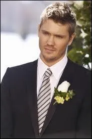 Dans  Les Frres Scott , quel est le nom entier de Lucas ?