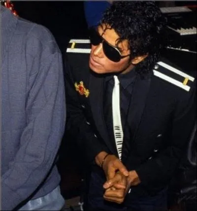 Quincy Jones l'a-t-il aid  produire son album  Off The Wall  ?