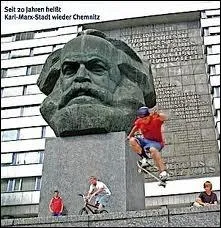 En ex-Allemagne de l'Est, la ville de Karl-Marx-Stadt s'appelle dorénavant ...
