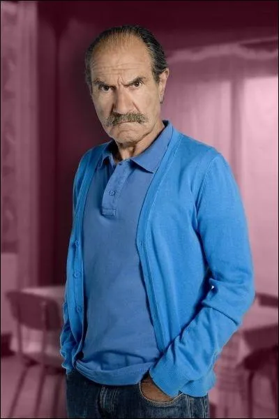 Quel est le jeu auquel Raymond joue le plus souvent ?