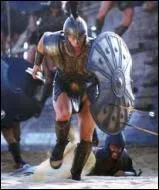 Comment s'appelle le roi d'Argos de la coalition achenne ? Son nom est homonyme  celui du roi de Thrace qui possdait des juments mangeuses d'hommes, dont la capture fut le huitime des douze travaux d'Hracls.