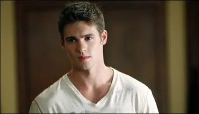 A qui appartenait la chevalire que porte Jrmy ?