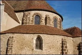 Cette glise romane de 1100 se situe en Eure-et-Loir sur la commune de Dangeau. Quelle est sa particularit ?