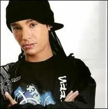 Est-ce vrai qu'il a dj frapp un fan (fille) ?