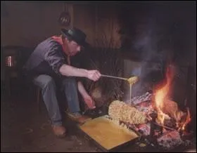 Le menu est consistant. Notre gastronome dlaisse le fromage et opte pour un fameux dessert.