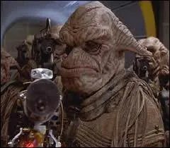 Cette crature est un genre de mercenaire, qui va normment gner l'action de Korben Dallas, dans Le cinquime lment. Quelle est son espce ?