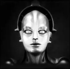 De quelle nature est cette crature, que joue Brigitte Helm, fruit de l'imagination du ralisateur allemand Fritz Lang, dans le film Metropolis en 1927 ?