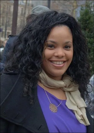 Actrice franaise ne  La Havane  Cuba le 14 juin 1980, j'ai interprt le rle principal de Saartjie Baartman dans la  Vnus noire  d'Abdellatif Kechiche en 2010. Je suis...