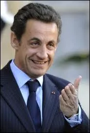 L'ex-Prsident de la Rpublique franaise n'est pas une beaut, mais on le dit trs charmeur et trs drle en priv. Combien de fois a-t-il t mari ?