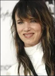 C'est une actrice et dsormais une chanteuse de rock. Elle a tenu quelques rles excellents au cinma. Quel est son nom ?