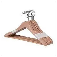 Le cintre est invent en 1903.