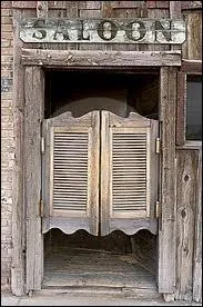 ''BONNES MANIÈRES ET SAVOIR-VIVRE''
Monsieur, en compagnie d'une dame, vous entrez dans un lieu public (restaurant, casino, bar, etc... ), vous devez...