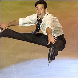 Cet ancien patineur fut 4 fois champion de France en 90, 91, 92 et 93. Il s'appelle :