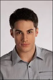Tyler Lockood est...