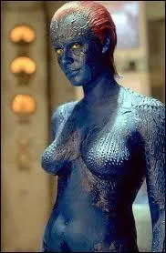 Bleue et sculpturale, cette crature, que joue l'actrice Rebecca Romijn est mutante et mtamorphe, et se nomme... ?