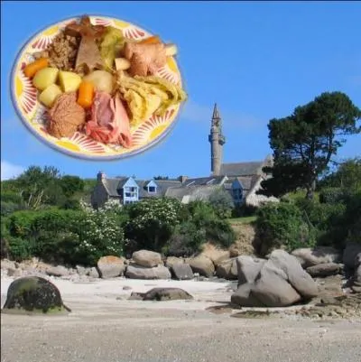 Considr autrefois comme la nourriture du pauvre, ce pot-au-feu breton avec une farce  base de farine de bl noir, est un plat traditionnel de la rgion du Lon ... .