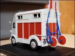 Vhicule de transport des chevaux.