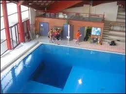 Dans quelle ville se situe la fosse de plong�e la plus profonde de France ?