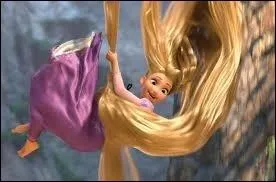 Pourquoi Raiponce a-t-elle les cheveux longs ?