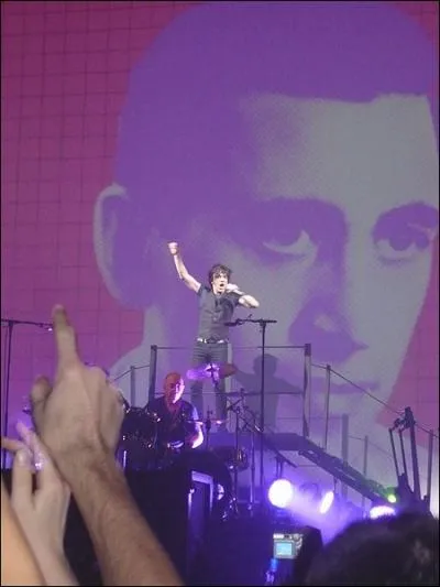 Indochine : Je chante , je suis un Sirkis :