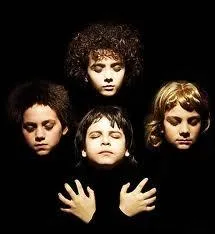 Quel groupe clbre est ici parodi  travers une pochette clbre ?