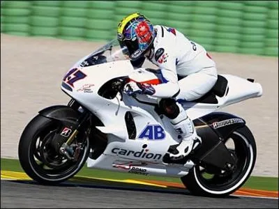 Je suis le premier tchque du 21me sicle  courir en catgorie reine. Mon pre est propritaire du circuit de Brno. Je suis ... ... ...