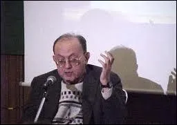 Comment s'appelle ce mouvement littraire qui est n en France en 1945 avec l'arrive de son crateur Isidore Isou ?