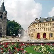 Je vous emmne  Briey, ville du Pays Haut de la Meurthe-et-Moselle. Comment se nomment ses habitants ?