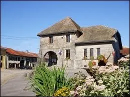 Les habitants du petit village d'Harbouey se nomment ...
