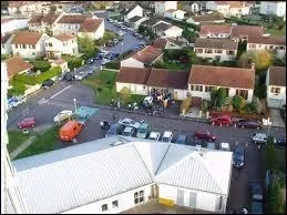 Les habitants de Richardmnil portent le nom de ...